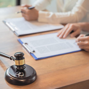 遺留分侵害額請求権とは？概要や注意点を詳しく解説
