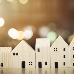 不動産の前が私道だと再建築できない？再建築不可になる可能性がある私道と、その対処法を解説
