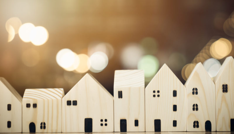 不動産の前が私道だと再建築できない？再建築不可になる可能性がある私道と、その対処法を解説