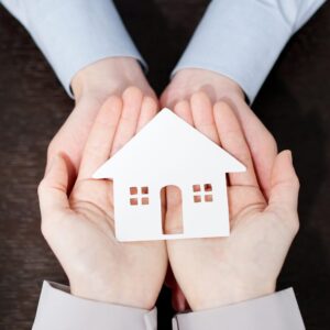 「空き家を差し上げます」って本当？もらう前に知っておきたい落とし穴と成功のコツ